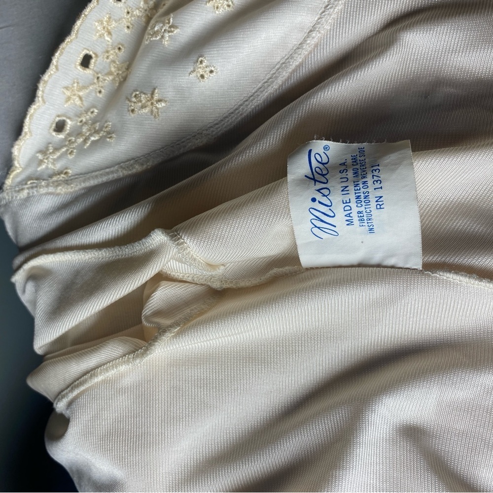 Vintage Mistee 2 Piece Lingerie Set Cream Floor Length Large - Picture 10 of 14